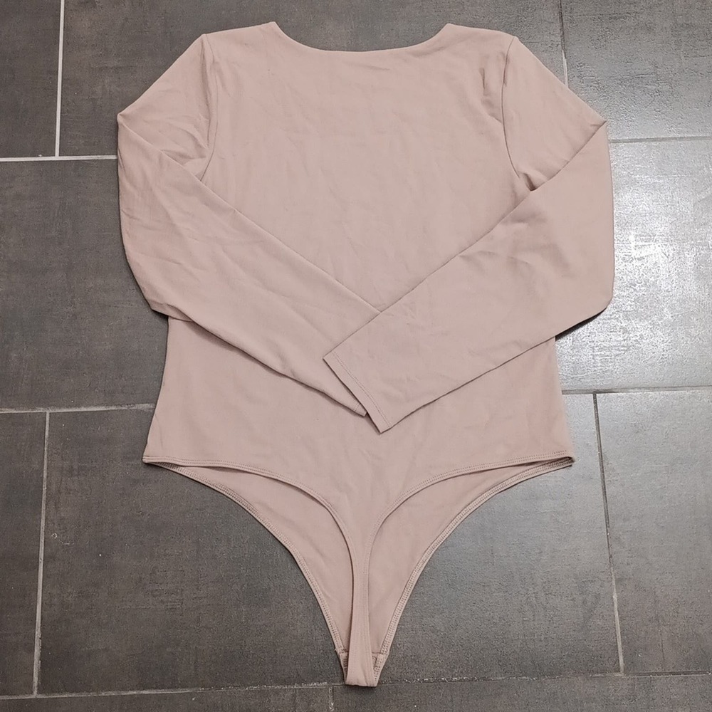 NEW Babaton Contour Crewneck Bodysuit Warm Taupe Size 2XL - Picture 5 of 6